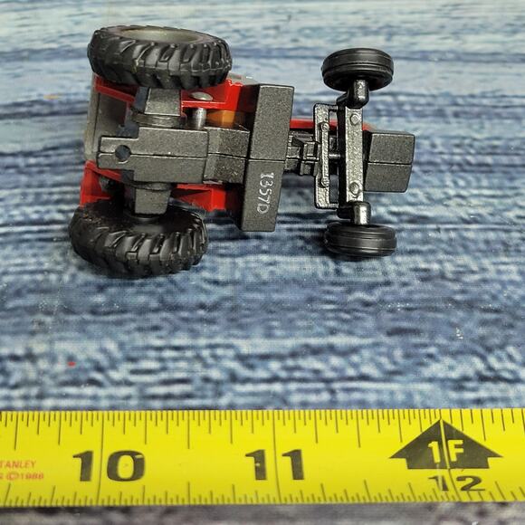 Vintage Ertl 1/64 scale die-cast Massey Harris 699 w/frontend tractor red/silver - Picture 7 of 8